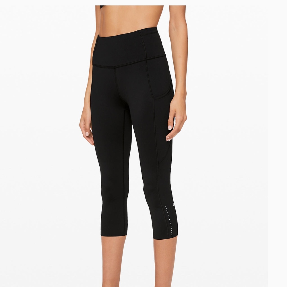 black Lululemon leggings with pocket 17"
